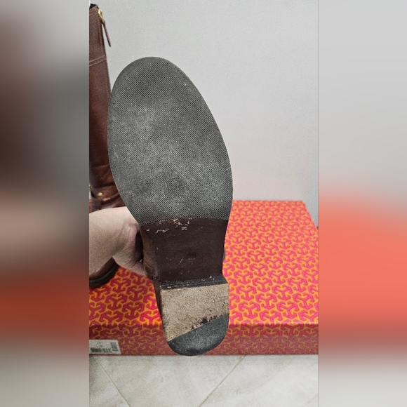 TORY BURCH ALMOND BROWN GOLD HARDWEAR GALLEON LEATHER RIDING  BOOTS SIZE 6 - Picture 14 of 15